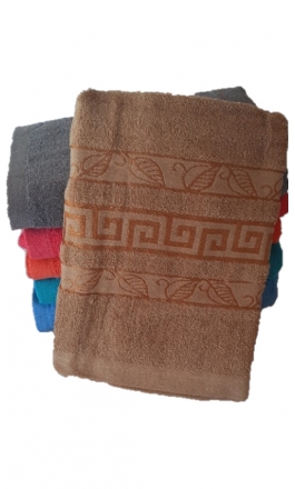 Ręcznik kąpielowy w kolorze brazowym